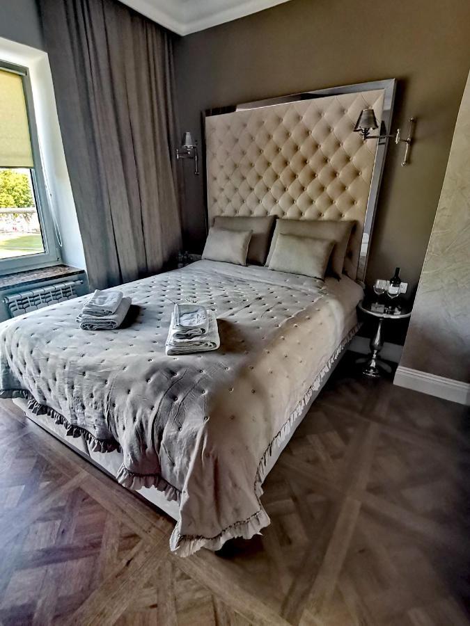 Hotel Bellevue คาร์จีโควี ภายนอก รูปภาพ
