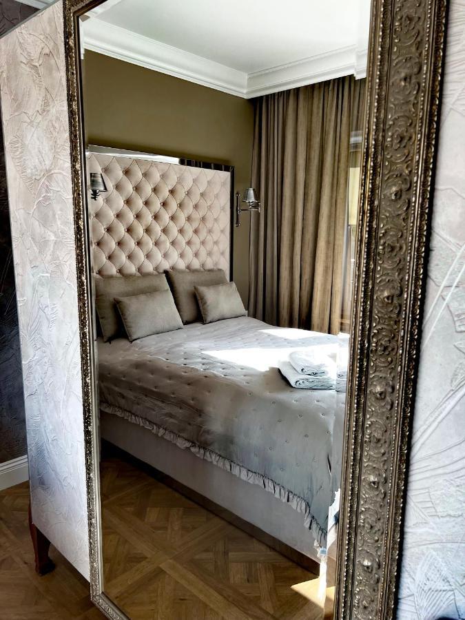 Hotel Bellevue คาร์จีโควี ภายนอก รูปภาพ